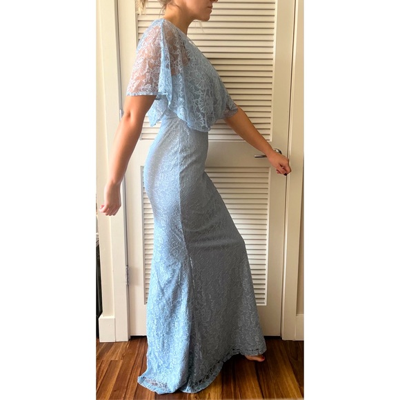 LULUS lace gown - Picture 4 of 6